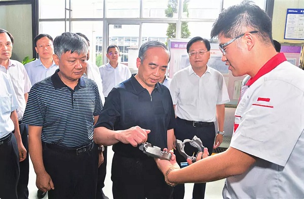 10.常務副省長林武蒞臨我司檢查指導轉型項目建設工作.jpg 10.常務副省長林武蒞臨我司檢查指導轉型項目建設工作.jpg