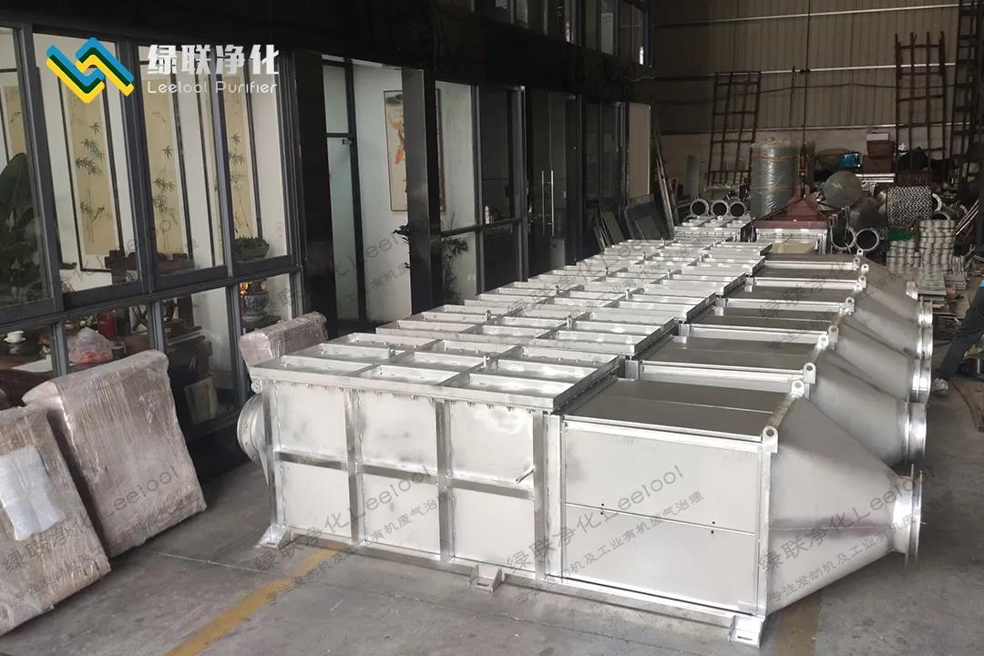 脫硝設備準備發(fā)貨 脫硝設備準備發(fā)貨